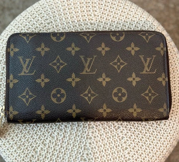 Authentic Louis vuitton monogram compact zippy organizer wallet